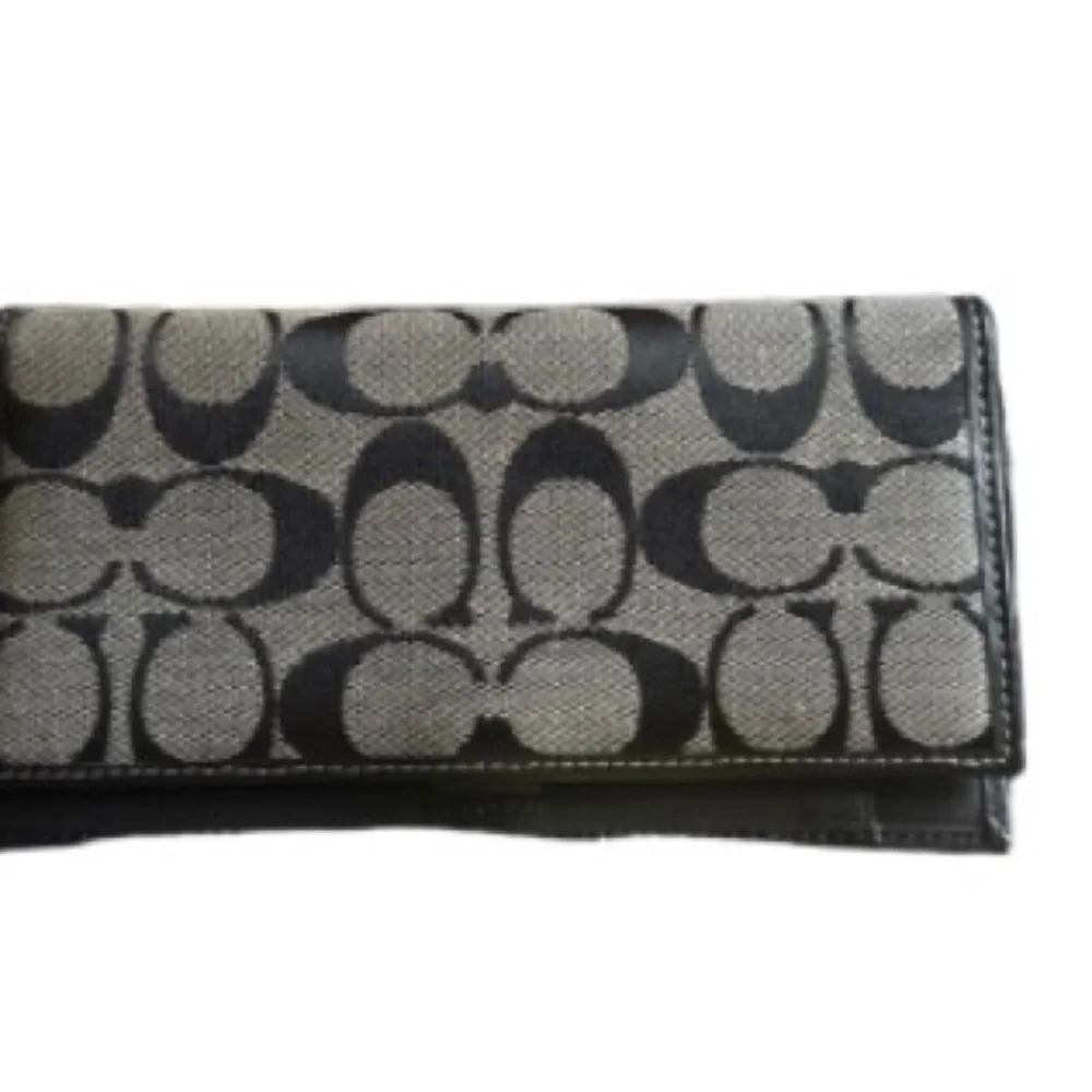 Coach Signature Long Continental checkbook Wallet in Black & Gray